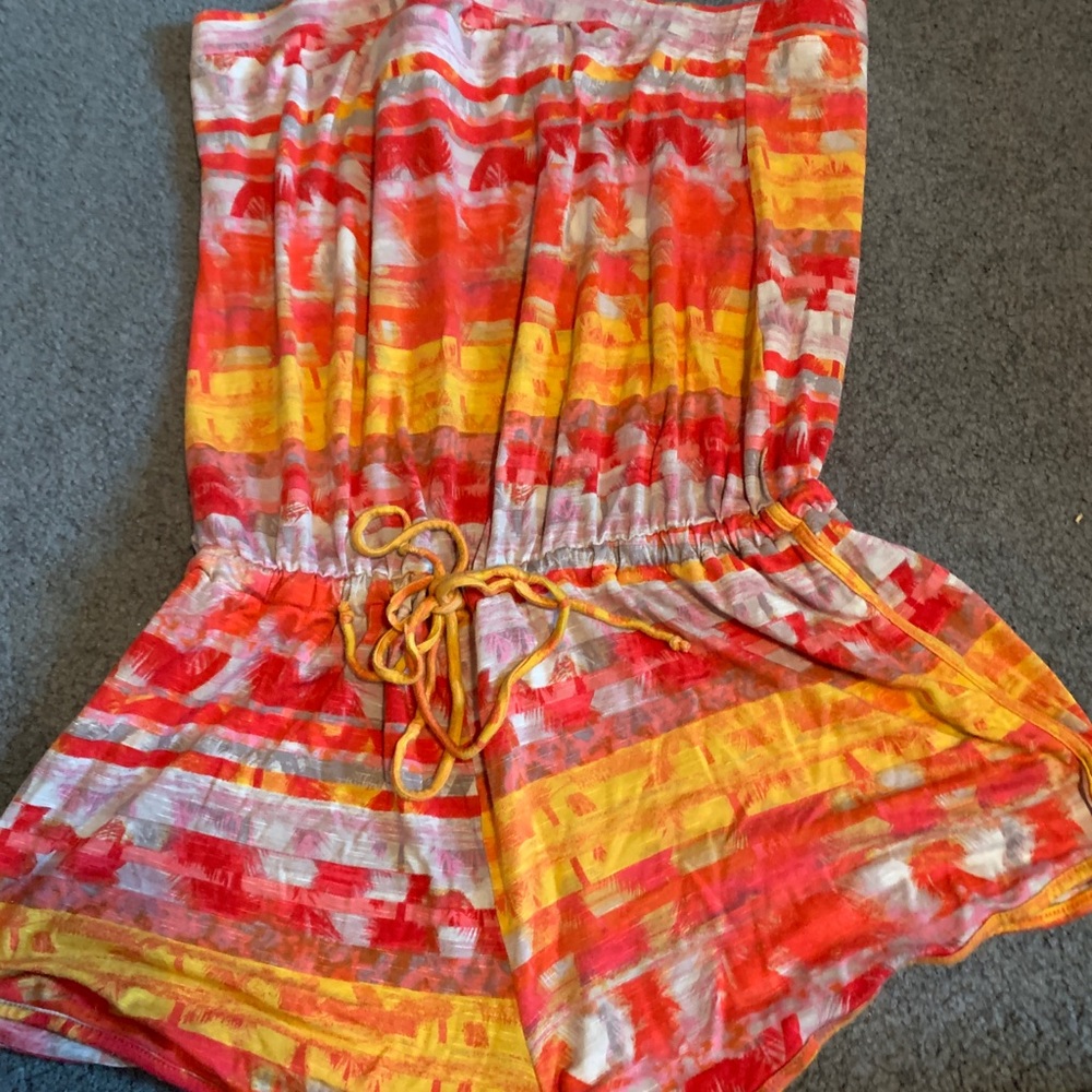 Multi-Color Strapless Romper - Picture 2 of 4